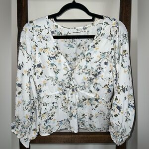 Abercrombie & Fitch White and Blue 3/4 Sleeve Blouse